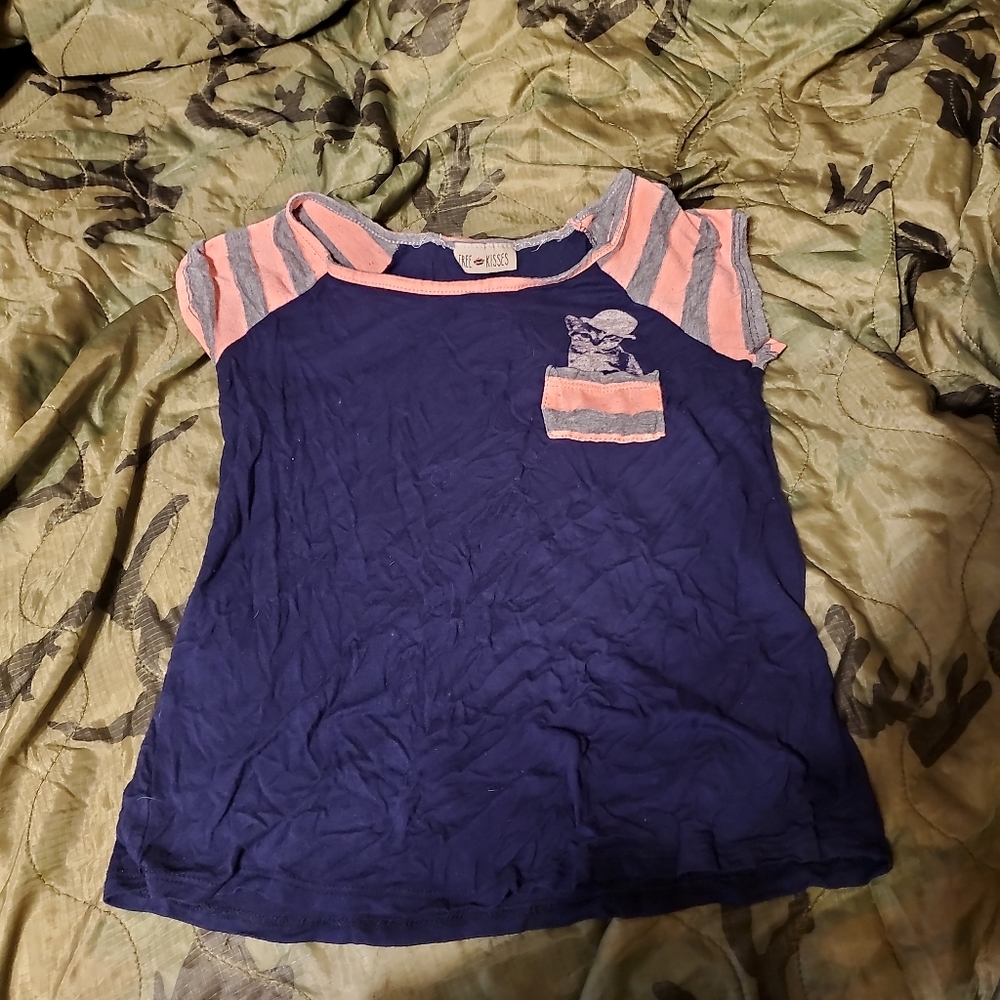 Cute cat shirt with pocket